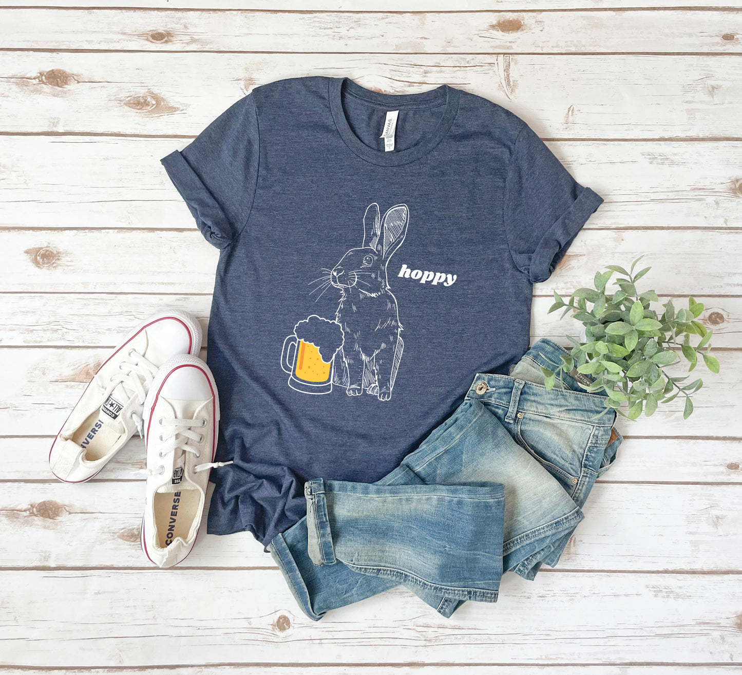 Hoppy Rabbit with Beer Trendy T-Shirt