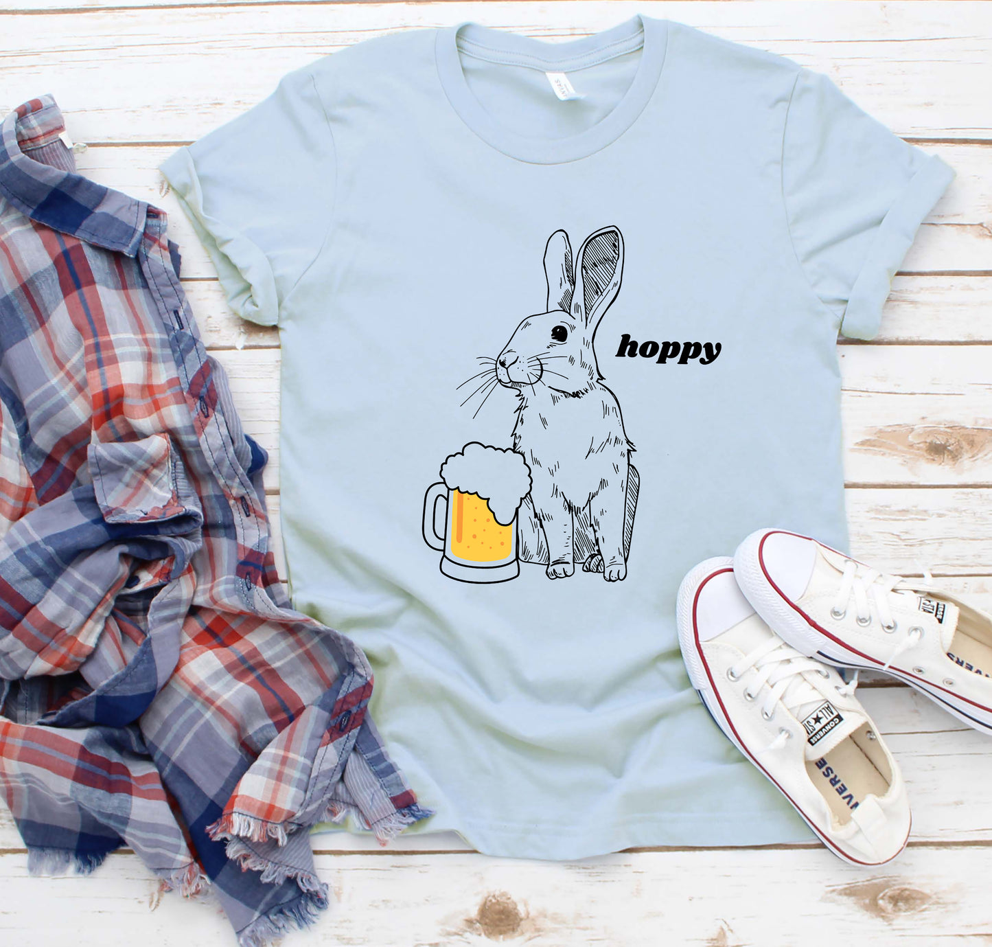 Hoppy Rabbit with Beer Trendy T-Shirt