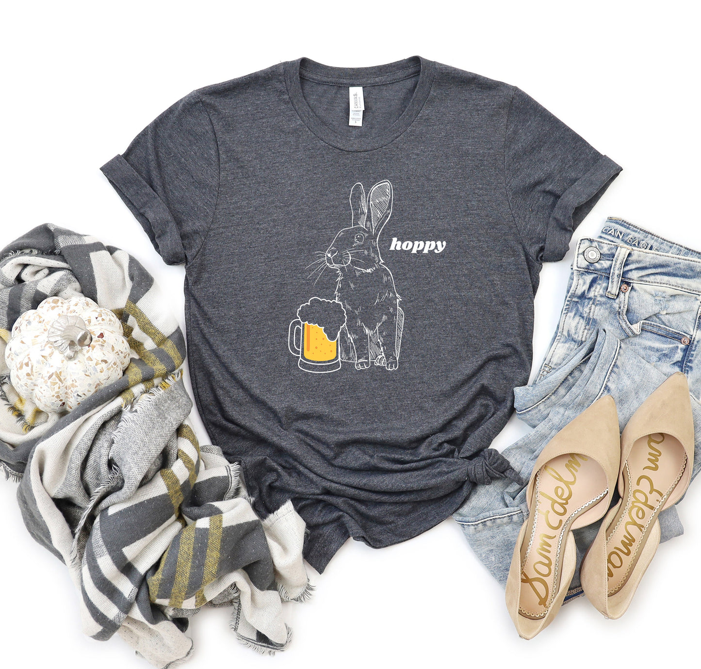 Hoppy Rabbit with Beer Trendy T-Shirt