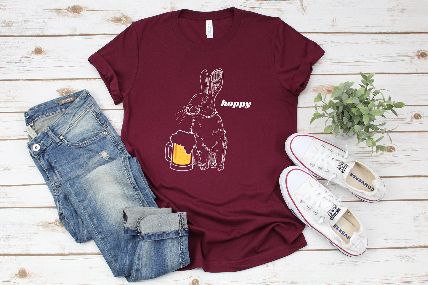 Hoppy Rabbit with Beer Trendy T-Shirt